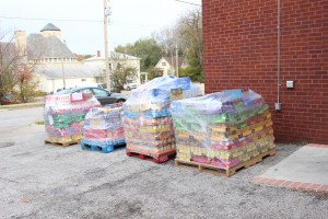 Simmons Hanly Conroy employees donated over 25,000 pounds of food to five Madison County pantries as part of the employee foundation's annual food drive. Each pantry received more than 5,000 pounds of food.