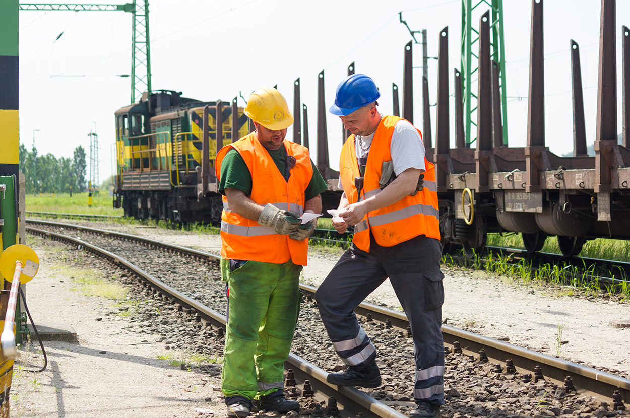 Railroad Workers Exposed to Asbestos background image