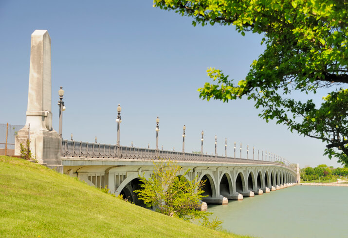 Belle Isle Bridge in Detroit