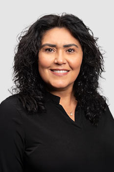 Asbestos Paralegal Shara Fisher (color portrait)